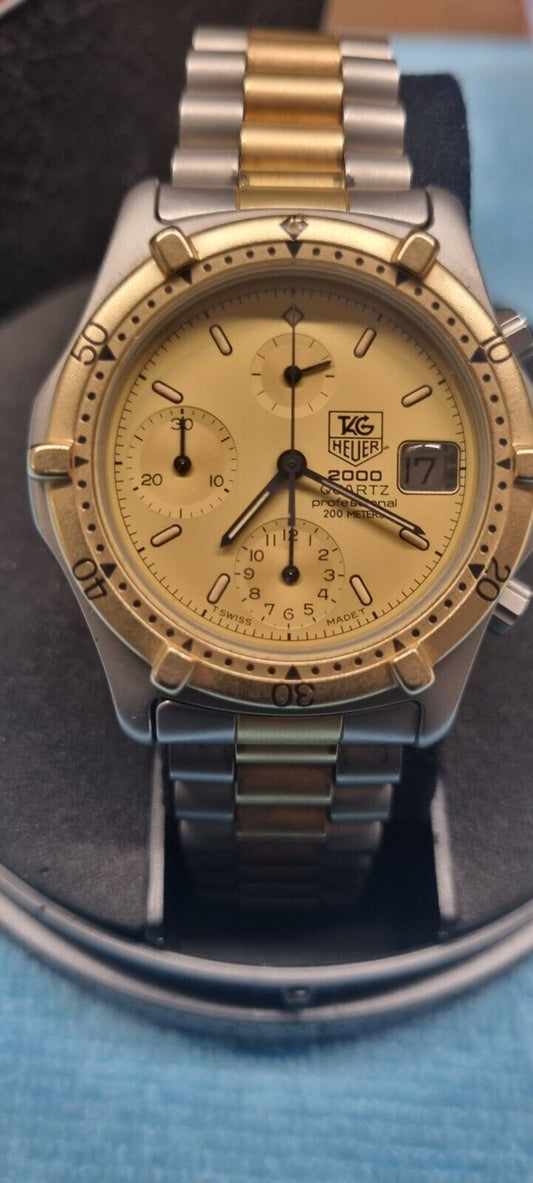 TAG HEUER 2000 PROFESSIONELLER CHRONOGRAPH QUARZ